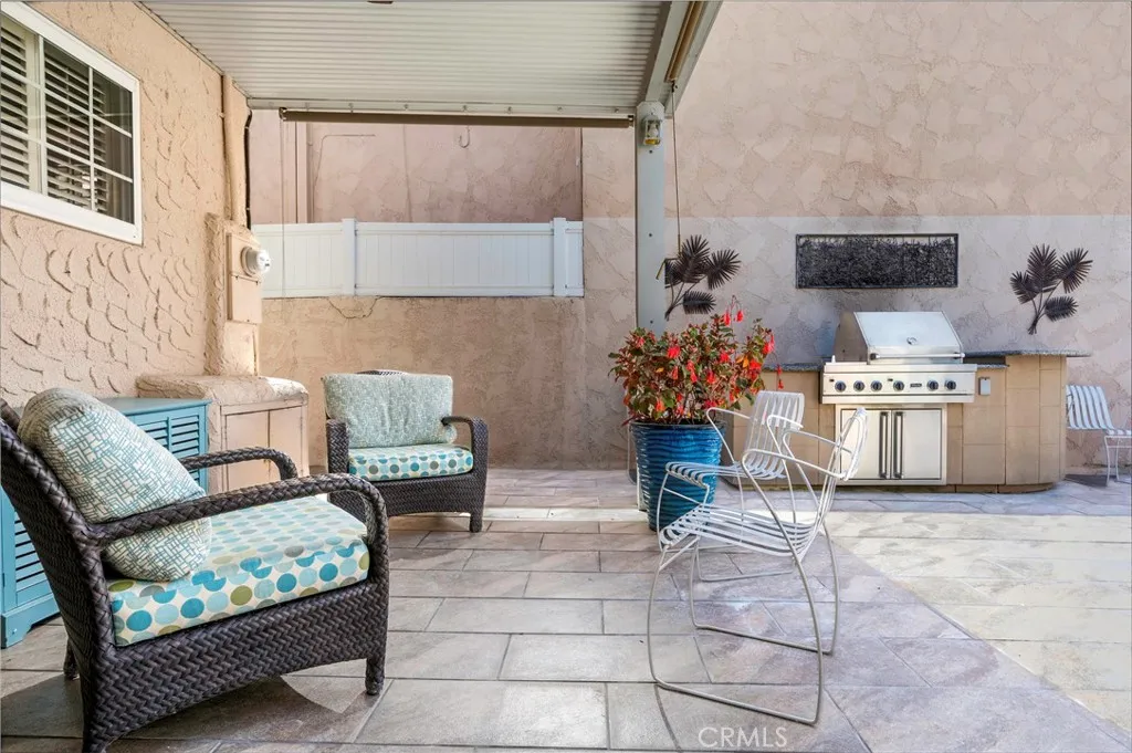 143 Roycroft Avenue, Long Beach, California 90803 home-pic-33